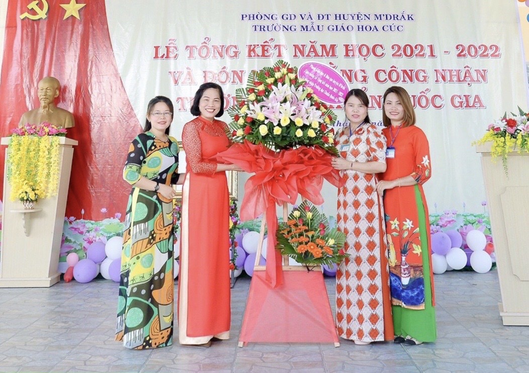 Lễ tổng kết và đón nhận bằng công nhận trường chuẩn Quốc gia mức độ 1